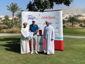 Ghala Open winner Bailey Gill receiving his Oman Open invitation from OGA Chairman Mundhir Al Barwani and OGA Vice Chairman Faisal Al Adawi. 