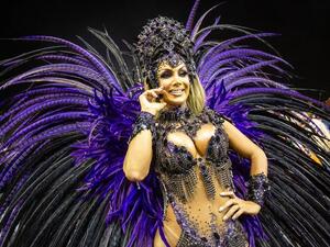 Brazilian transgender dancer shatters Carnival parade taboo. (Twitter)