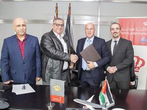 الملكية الأردنية ونقابة النقل الجوي توقعان عقد عمل جماعي يتيح لموظفي الشركة طلب التسريح الاختياري