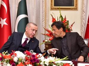 رئيس الوزراء الباكستاني، عمران خان، والرئيس التركي رجب طيب اردوغان