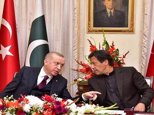  الرئيس التركي رجب طيب أردوغان ورئيس الوزراء الباكستاني عمران خان