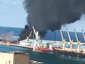تدمير سفينة تركية في ميناء طرابلس