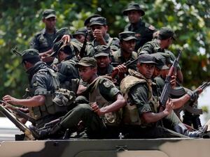 SriLanka soldiers patrol (Twitter) 