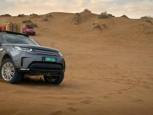 Three women from Oman and England walked 758km through the harsh terrain of Oman’s Empty Quarter, backed by a pair of Land Rover Discovery support vehicles 