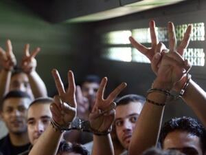  عريقات حذر من الخطر الذي يشكله فيروس كورونا على الأسرى المسنين والقصّر