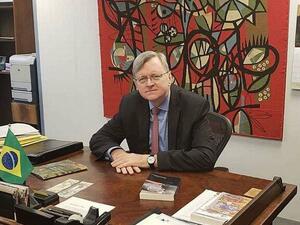 تشخيص الإصابة بفيروس كورونا لدى القائم بالأعمال البرازيلي، نيستور فورستير