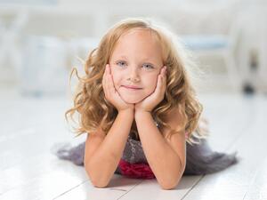 ماذا ينبغي أن أفعل إذا ظهرَت على طفلي أعراض الكورونا؟