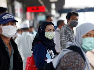 تسجيل 20 وفاة و103 إصابات جديدة بفيروس كورونا المستجد في اندونيسيا