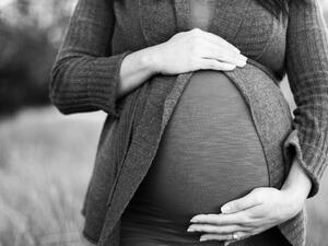 هل الحامل أكثر عرضة للإصابة بفيروس الكورونا؟