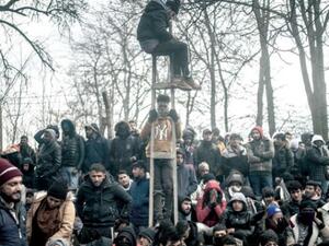 مهاجرون غير نظاميون