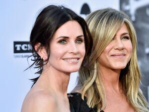 كورتني كوكس وجينيفر أنيستون