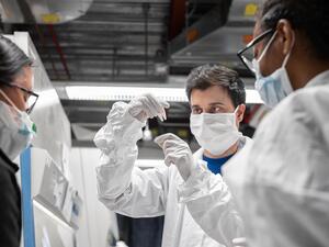 Mirimus, Inc. lab scientists look over COVID-19 samples from recovered patients on April 10, 2020 in the Brooklyn borough of New York City. Misha Friedman/Getty Images/AFP