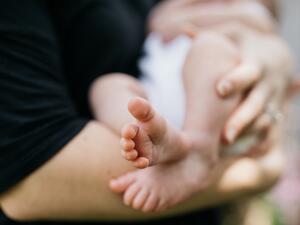 ​​​​​​​خل التفاح لعلاج التهاب وتشقق الحلمة عقب الرضاعة