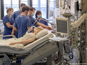 ثالث انخفاض على التوالي في إصابات فيروس كورونا "كوفيد-19" اليومية في المانيا