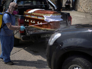 ارتفاع أعداد الوفيات الناجمة عن فيروس كورونا في مدينة غواياكيل في الإكوادور