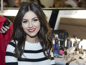 Victoria Justice prepares backstage for The Heart Truth's Red Dress Collection. (Shutterstock/ File Photo)