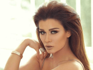 نادين الراسي تستعد لدخول القفص الذهبي في هذا التاريخ..فيديو!