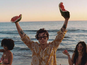 Some fans have made comparisons to Elton John's 1983 music video for I'm Still Standing.