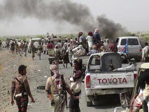  قوات الجيش اليمني سيطرت على معسكر “حيدرة السيدر”