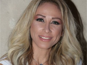 كارول صقر تصدم الجمهور بأحدث ظهور بعد غياب..والجمهور "تجميل ولا تشويه"!