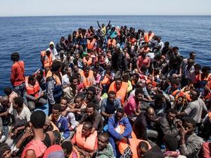 مهاجرون أفارقة في البحر المتوسط/ أرشيفية