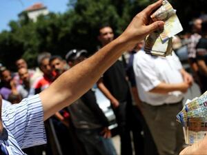 سلطات الاحتلال تشن حربا حقيقية على الأسرى وعوائلهم