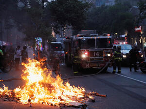 استمرار الاحتجاجات العنيفة في مختلف أرجاء الولايات الأمريكية