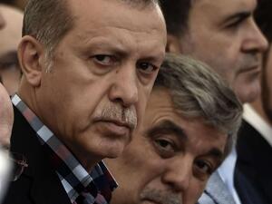 خرج الرئيس التركي السابق، عبد الله غول، عن صمته 