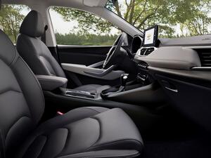 The Power of Design: The All-New Chevrolet Captiva Turns Heads Wherever It Drives