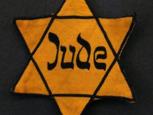 Yellow Stars of David (Twiter)