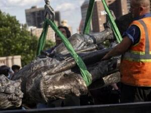  الاحتجاجات المناهضة للعنصرية بعد وفاة جورج فلويد أدت إلى تخريب عدة تماثيل لشخصيات مثيرة للجدل