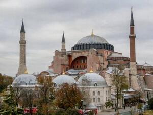 بقاء "آيا صوفيا" ضمن معالم التراث العالمي.
