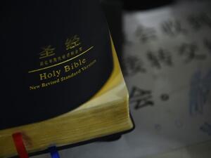  Around 40 cars full of worshipers gathered outside a village hall in Swanmore. (AFP/MANILA BULLETIN)