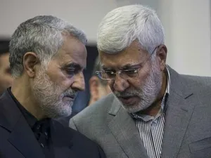 القيادي في الحشد الشعبي أبو مهدي المهندس والجنرال قاسم سليماني