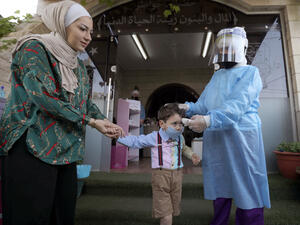 بلغ حجم مستوردات الاردن من الكمامات خلال الأشهر الخمسة الأولى من العام نحو 5ر2 مليون دينا