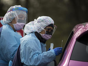 فرضت السلطات حظر تجول ليليا منذ مساء الأحد في ملبورن