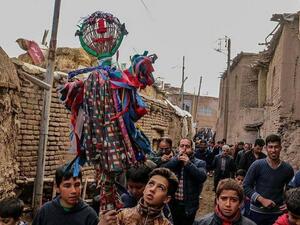 Rainmaking ritual with Chomcheh Galin doll (tehrantimes)