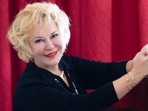 Gulsin Onay  (Twitter)