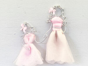 Esraa Eskobi’s jewelry (Twitter)