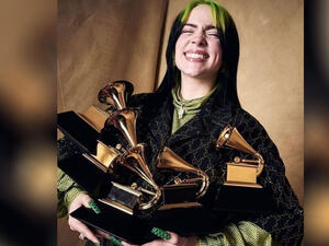 Eilish closed out her powerful speech by encouraging citizens to vote