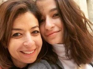 منال سلامة و ابنتها تنجوان من حادث مريع