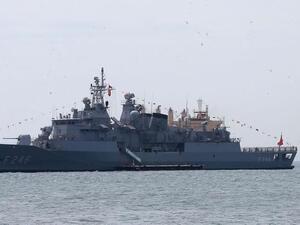 سفينة عسكرية تركية