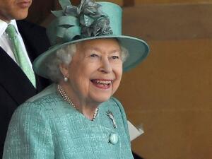 الملكة إليزابيث