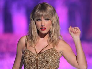 تايلور سويفت
