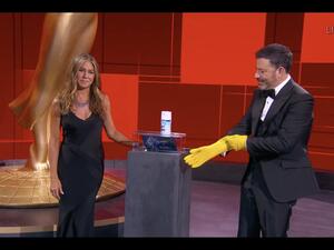 جينيفر أنيستون وجيمي كيميل