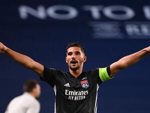 The club legend wants the Gunners boss to wrap up a deal for the French midfielder before the transfer window shuts on October 5 (Photo: AFP)