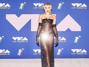 The 27-year-old star said the split 'f*****g sucked' because of the 'villainizing'