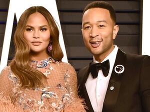 جون ليجند وكريسي تيغان