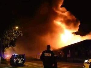 حريق ضخم في ميناء فرنسا في لوهافر