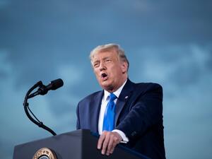 President Donald Trump should be able to resume "public engagements" from October 10, 2020, the White House physician announced on October 8, saying the US leader has responded "extremely well" to Covid-19 treatment. Brendan Smialowski / AFP